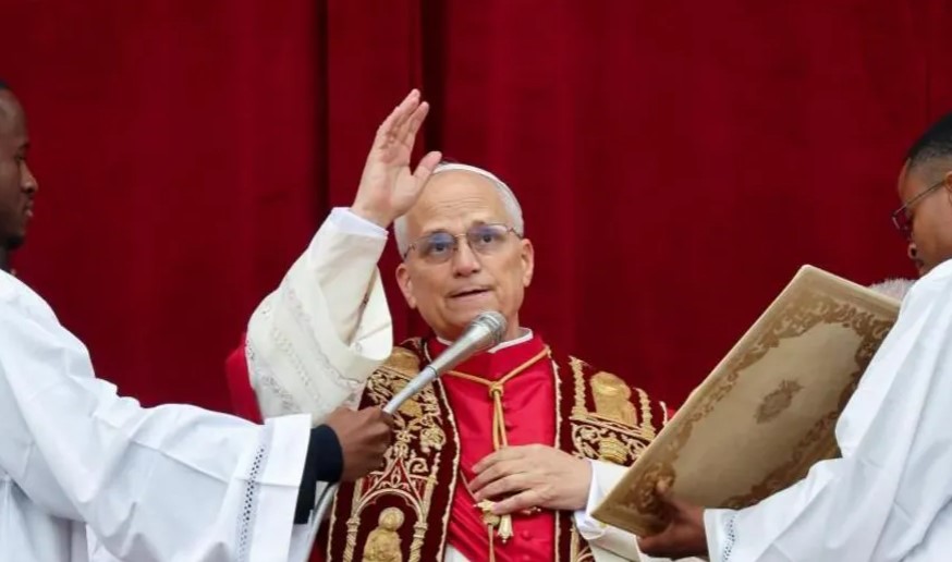 Mesazhi “Urbi et Orbi”, Papa thirrje Kievit e Moskës të ulen në bisedime, mesazh edhe për Gazën