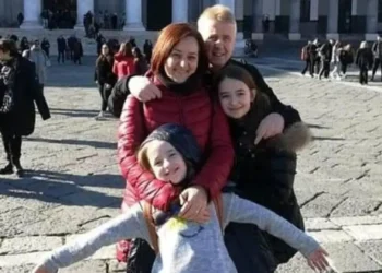 Krishtlindja kthehet në tragjedi, nënë e bijë ndërrojnë jetë nga helmimi pas një darke familjare në Itali