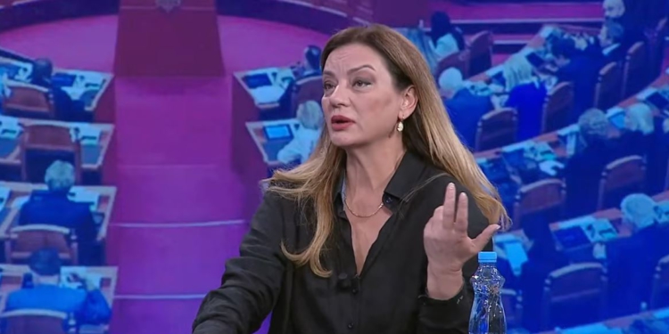 Vokshi: Nuk përjashtohet asnjë formë proteste, as greva e urisë në ditët në vijim