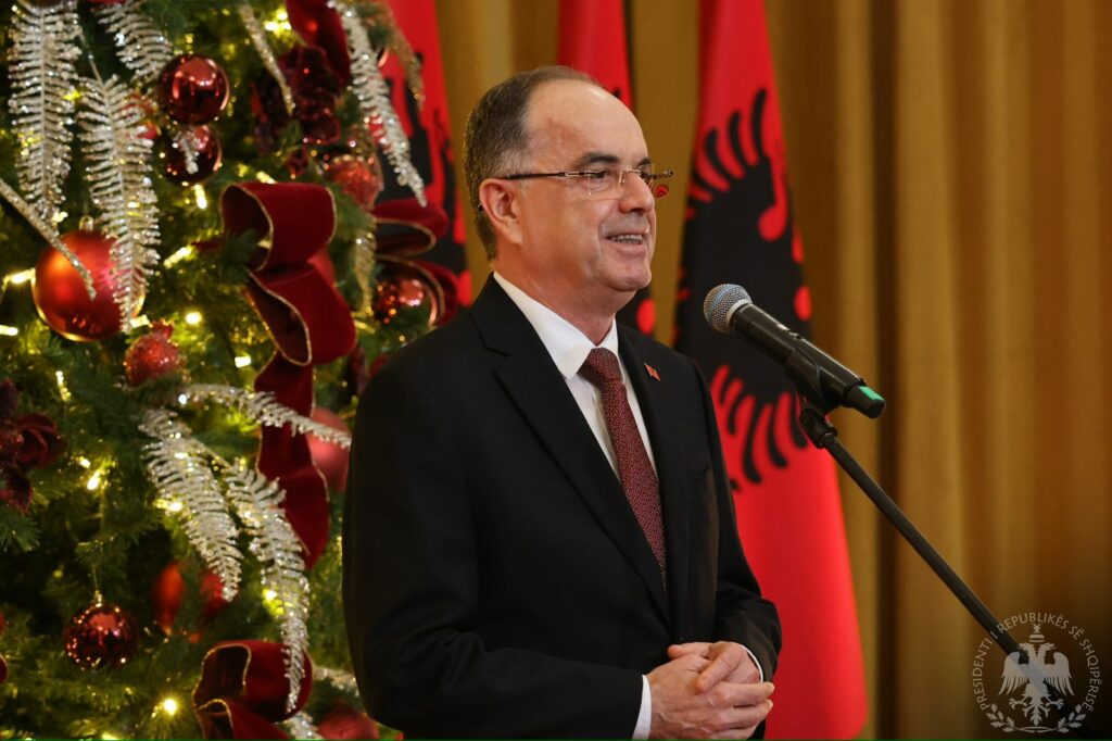 Begaj mbledh gazetarët për festat e fundvitit: Keni profesion më të vështirë se mjekët!