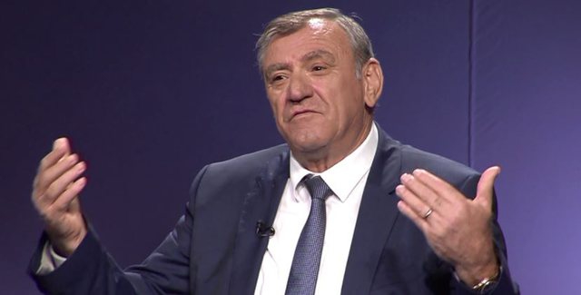 Protesta para Kryeministrisë, Duka: Unë dal kundra kleptokracisë dhe jo në krah të Berishës