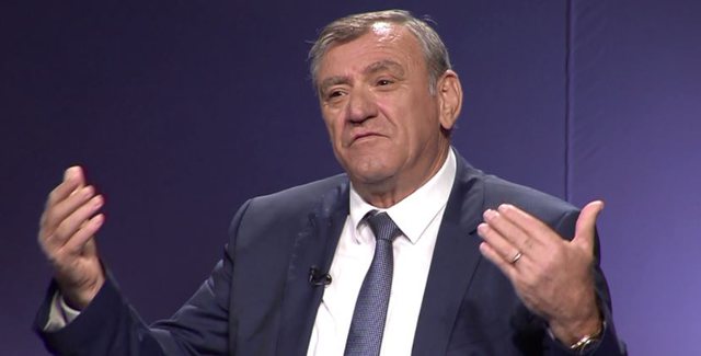 Protesta para Kryeministrisë, Duka: Unë dal kundra kleptokracisë dhe jo në krah të Berishës