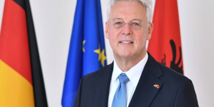Zgjedhja e kreut të ri të SPAK/ Ambasadori i Gjermanisë në Tiranë uron Klodian Brahon