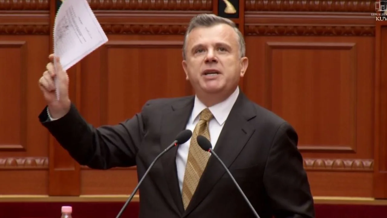 “Ne jemi Kryesia e PD?”, Balla nxjerr firmat për Shabanin: Tani na thoni, i ka mbledhur Salianji