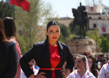 Nga 300 apartamentet, te jahtet me shumicë: Anatomia e një trillimi politik