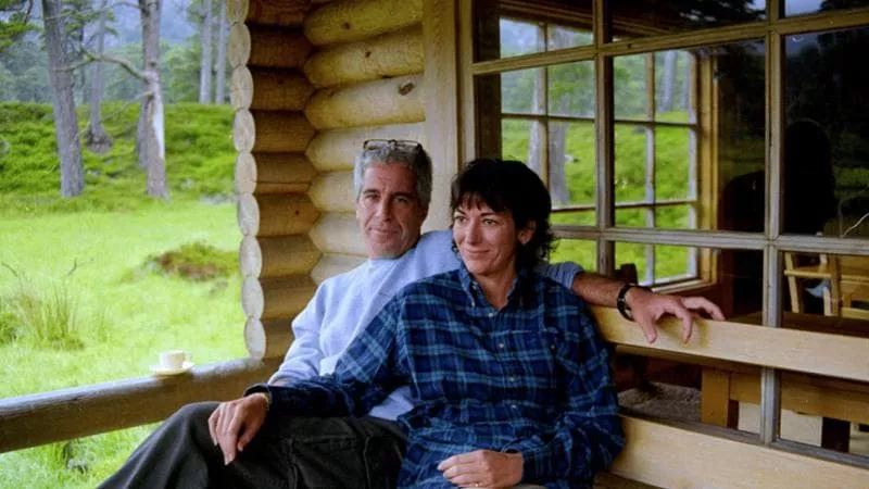 Si Jeffrey Epstein u pasurua përmes seksit, mashtrimit e pabesisë