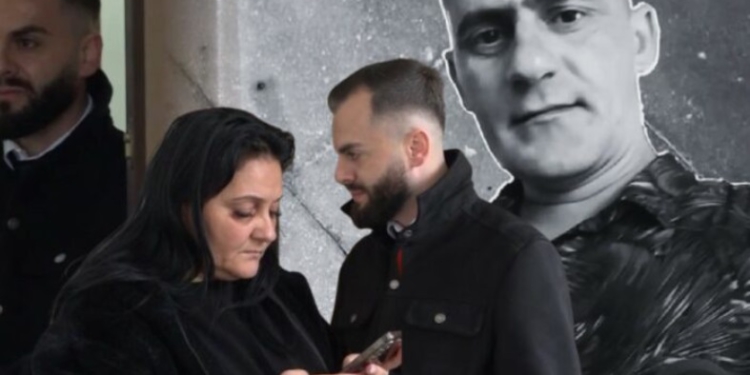 Motra kërkon zbardhjen e vdekjes së vëllait 3 muaj më parë: Them se e kanë vrarë për një lidhje me një vajzë