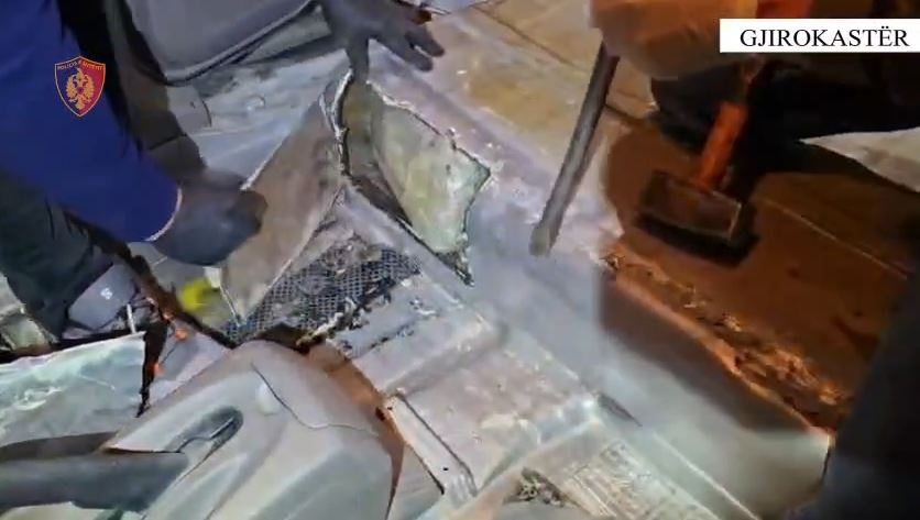 Kapen 51 kg drogë në Gjirokastër, një i arrestuar dhe tre në kërkim