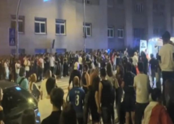 Dënohet me 12 vite burg shqiptari në Itali, plagosi me thikë dy persona pas ndeshjes së futbollit. Dyshohet se..