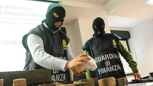 Të maskuar si korrierë, shkatërrohet banda italo-shqiptare e trafikut të drogës mes Firences dhe Sienës