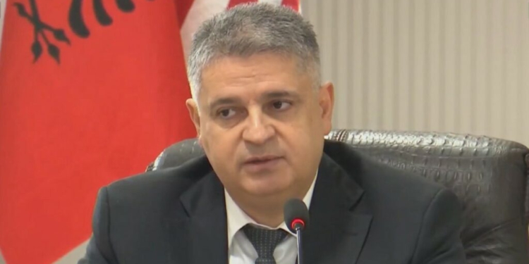 “Shumicës i pëlqen kafeja në SPAK”, Adnan Xholi tregon çfarë do i thoshte dikujt me pushtet në zyrë