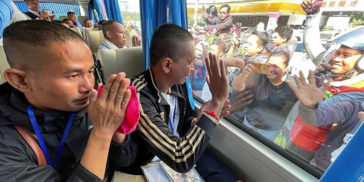 Tajlanda liron 18 ushtarë kamboxhianë pas armëpushimit në kufi