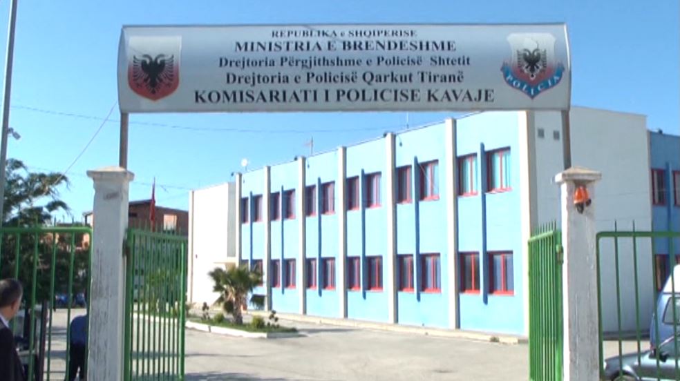 EMRI/ E rëndë në Kavajë, plagoset me thikë pronari i një marketi. Dyshohet se autori..