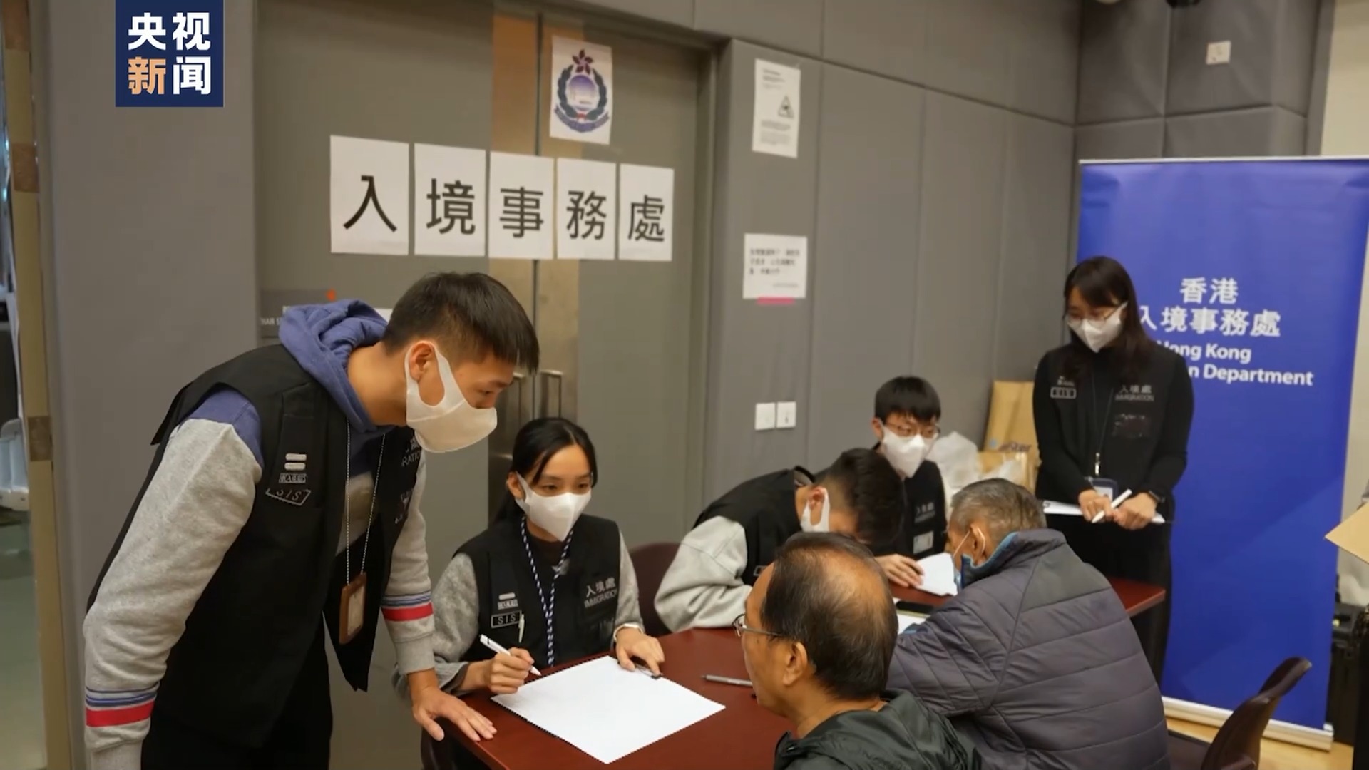 Hong-Kongu ndërmerr një sërë masash për të ndihmuar banorët e prekur nga zjarri masiv