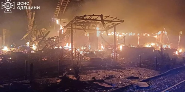 Lufta nuk ndalet edhe në Krishtlindje, Ukraina dhe Rusia kryejnë sulme në territorin e njëra-tjetrës