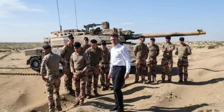 BE i jep dritën jeshile Macron-it: Është mirë të flitet me Kremlinin