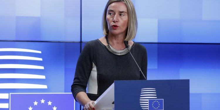 “Kam punuar me transparencë”, Mogherini jep dorëheqjen nga Kolegji i Europës