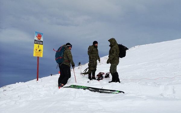 Tjetër tragjedi nga ortekët/ 3 persona humbin jetën ndërsa bënin ski, një mbeti i plagosur