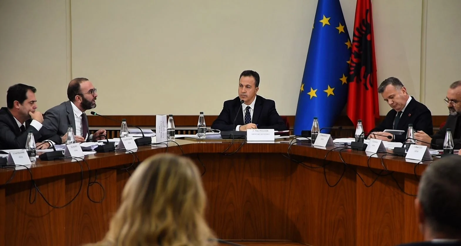 Çështja Balluku, gati 5 orë mbledhje te ‘Mandatet’/ Zbardhen detaje nga diskutimet, PS: Qëndrimin tonë do ta japim pas… 