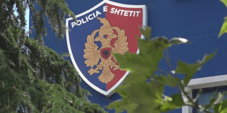 Largohet nga drejtimi shefi i komisariatit në policinë e Kolonjës. Ja kush e zëvendëson (EMRAT)