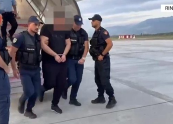 Akuzohet për vjedhje me dhunë në Zvicër, arrestohet në Rinas 42-vjeçari nga Italia