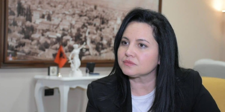 Gjykata e Lartë rrëzon ankimimin e ish-zv ministres së Brendshme Rovena Voda/ Mori ryshfet për punësimin në ministri