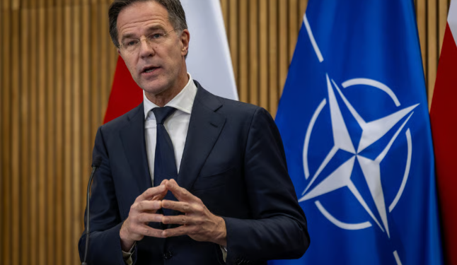 Mark Rutte kundërshton thirrjet që Evropa të shkëputet ushtarakisht nga Shtetet e Bashkuara