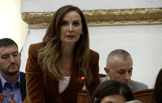 Përplasjet në PD, Tabaku: Debatet duhen bërë brenda forumeve, jo në salla!