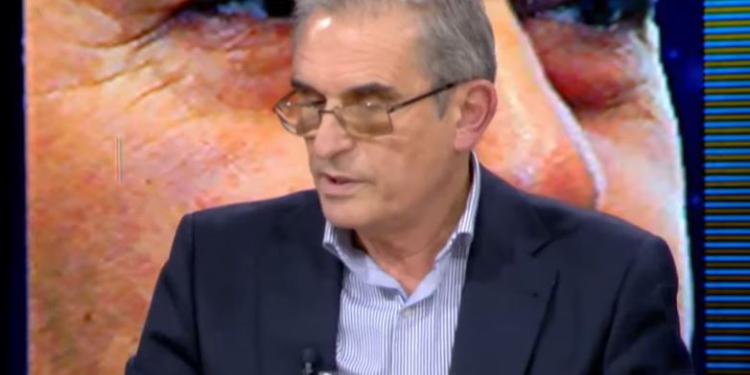 Lëvizja e dhjetorit, Trako: Çfarë na tha Ramiz Alia. Betejë për pushtet, që në ditët e para