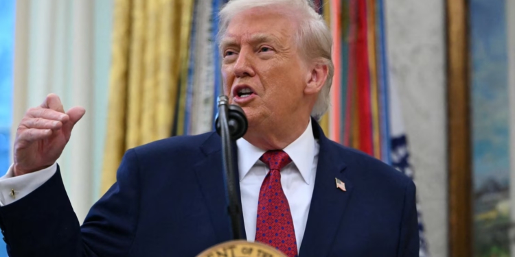 Trump: Do ishte veprim i mençur nëse Maduro largohet vetë nga pushteti! I takon atij të vendosë!