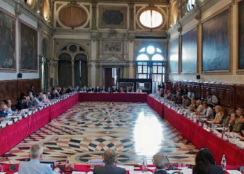 Arrestimi i kryebashkiakëve, Komisioni i Venecias: Demokracia vendore s’mund të drejtohet nga qelia