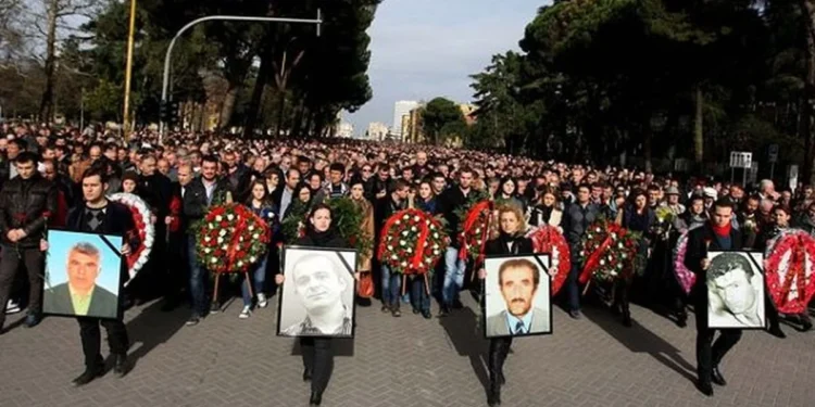 “21 Janari”/ Sot 15 vite nga vrasja e 4 protestuesve në bulevard, krimi shtetëror që ende kërkon drejtësi