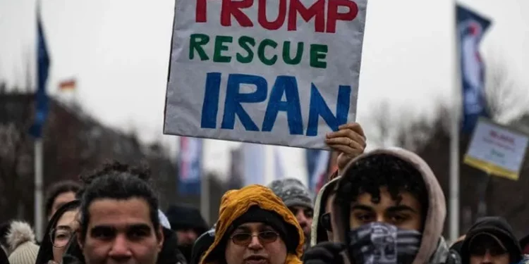 Lufta për “zemrat dhe mendjet”, plani i Trump për luftën psikologjike ndaj regjimit iranian