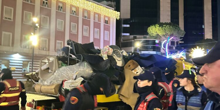 “Lapaj jashtë rrezikut për jetën”. Reagon “Trauma”: Edhe dy policë të lënduar pas përplasjes te Kryeministria