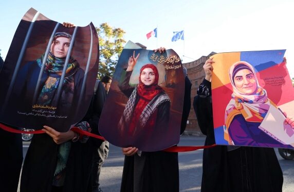 Regjimi qëllon mbi turmën e protestuesve në Iran/ 65 viktima, mbi dy mijë arrestime, spitalet në kolaps