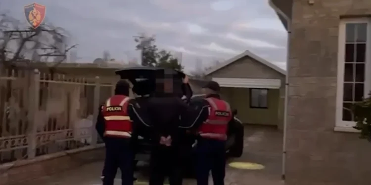 (EMRI) I kërkuar në Mbretërinë e Bashkuar për trafik droge, vihet në pranga 33-vjeçari në Shkodër. Pritet ekstradimi