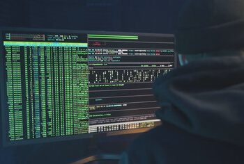 Rikthehen “skemat piramidale” on line, platforma “Ivuu”, me qindra qytetarë po bien pre e mashtrimit