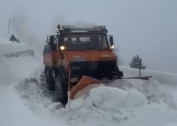 Reshjet e shiut dhe dëborës/ Rama: ARRSH po punon pa ndërprerje për të mbajtur akset rrugore të hapura