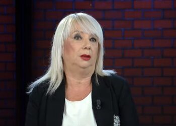 Bomba e Adriana Kalasë: Irena Gjoka u qëllua me pistoletë në sallën e gjyqit në Fier