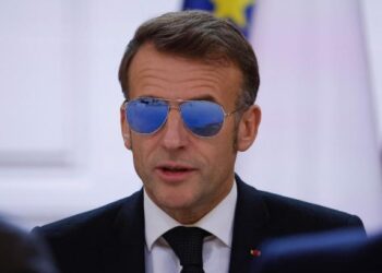 Vendosmëri dhe “syri i tigrit”, si po i kundërpërgjigjet Macron-i presidentit amerikan