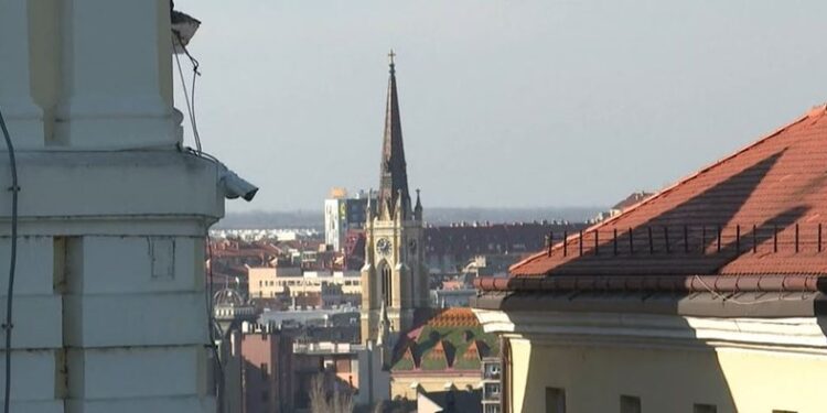 Vuçiç dhe Daçiç kënduan këngë çetnike, reagon ashpër raportuesi për Serbinë në PE: Me këta njerëz nuk shkoni në BE