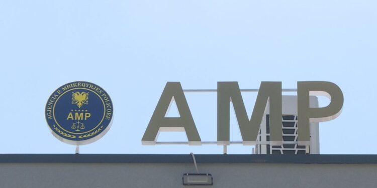 I morën ryshfet 270 mijë lekë një personi/ Masat e sigurisë që u vendosën për 3 efektivët e policisë