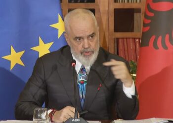 Moti i keq, Rama ironizon: Çudi pse nuk më fajësojnë mua edhe për përmbytjet në Itali e Greqi