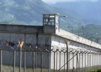 Dhunë në burgun e Reçit, dy të dënuar përfundojnë në spital