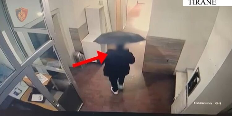 Arrestohen hajdutët e banesave në Tiranë, zbardhet skema e grabitjes së mijëra eurove