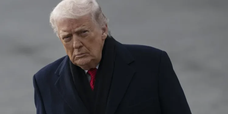 “Kemi 150 vjet që duam ta blejnë Groenlandën”, Trump “bombardon” me tarifa 8 shtete europiane