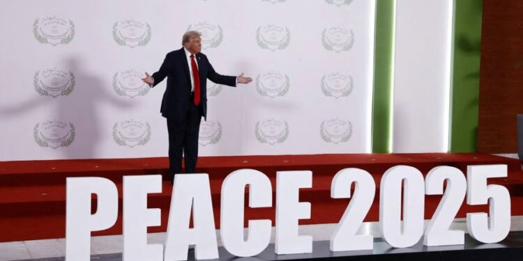 Analiza e Financial Times: Trump krijon “Bordin e Paqes” me autokratë dhe monarkë