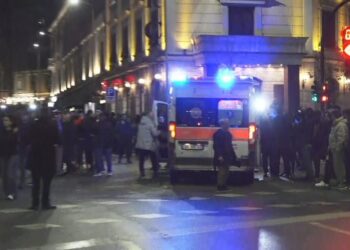 Vijon protesta para Kuvendit, arrestime dhe të lënduar! Policia iu përgjigjet me gaz lotsjellës