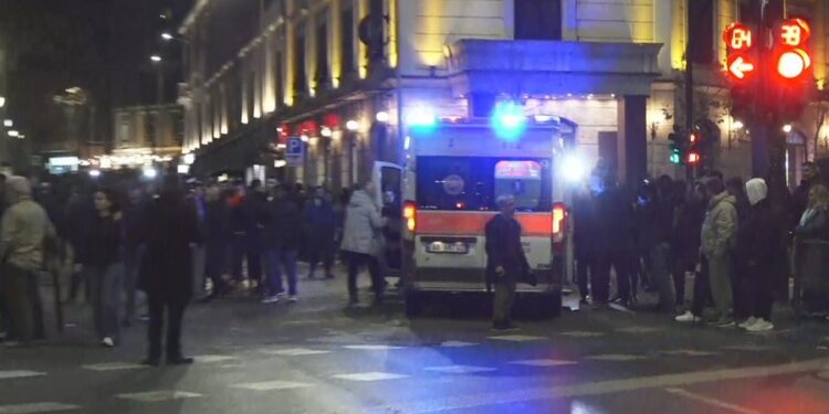 Vijon protesta para Kuvendit, arrestime dhe të lënduar! Policia iu përgjigjet me gaz lotsjellës