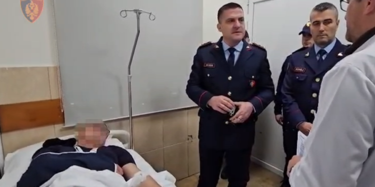 Policia e Shtetit: 11 efektivë të dëmtuar, 23 persona të shoqëruar. Një i mitur iu dorëzua prindërve